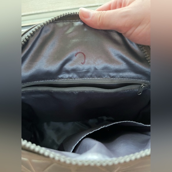 Disney Epcot Spaceship Earth Backpack 2021 Holographic - Picture 10 of 14